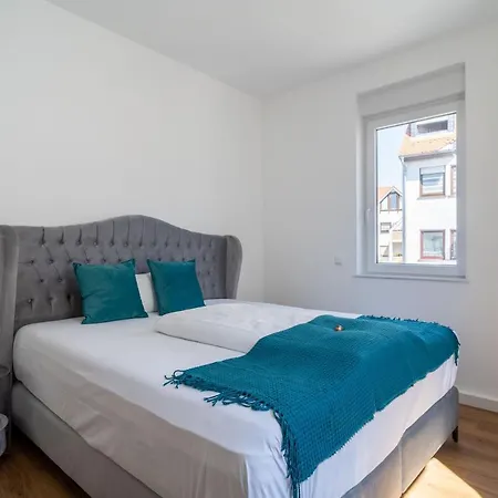 Lit Living - Luxury House - Box Spring - Parking - Exclusive Kitchen Apartment Hemsbach
