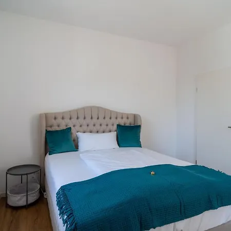 Apartment Lit Living - Luxury House - Box Spring - Parking - Exclusive Kitchen Hemsbach