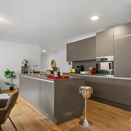 Lit Living - Luxury House - Box Spring - Parking - Exclusive Kitchen Hemsbach