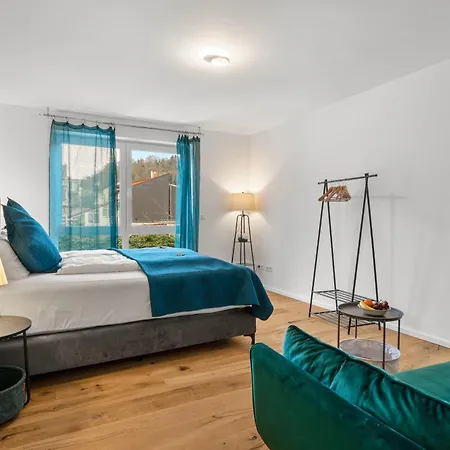 Lit Living - Luxury House - Box Spring - Parking - Exclusive Kitchen Apartment