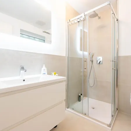 Lit Living - Luxury House - Box Spring - Parking - Exclusive Kitchen Apartment Hemsbach